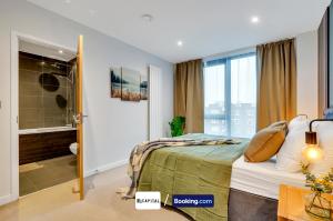 Last-Minute Grabs l Cozy Apt in Camden Town By Capital Retreats Short Lets & Serviced Accommodation London With Balcony, Free WiFi