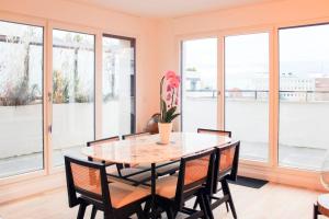 Spacious 3 Bedrooms with Terrace Saint Ouen