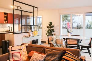 Spacious 3 Bedrooms with Terrace Saint Ouen