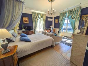 B&B / Chambres d'hotes Chateau de Quesmy : photos des chambres