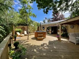 The Pines Treehouse at Treetops Hideouts - Marske