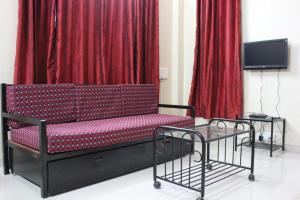 Private Garden Bungalow, Main Road Connected - Om Bungalow, Happy Stay, Mahabaleshwar