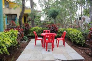 Private Garden Bungalow, Main Road Connected - Om Bungalow, Happy Stay, Mahabaleshwar