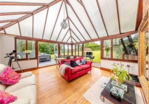 Luxury Country Escape with Hot Tub perfect for Friends and Families