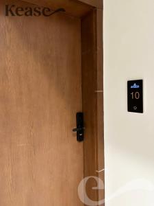 Kease Malqa 31-10 Luxury Gold AG23