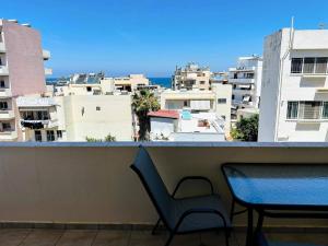 Son of the Beach Apartment - 20sec walk to beach