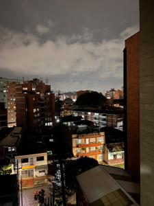 Apartamento en Laureles con piscina y parquedero 802