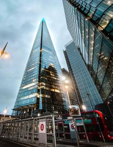 12 Percent Off- Spring Offer-Genius Offers-Cosy 4bed London Bridge Apartment w Free Parking-WiFi-Sleeps7-Family-City-Netflix!
