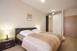 Modern Dom & House Apartments in Gdańsk with Pool and Gym