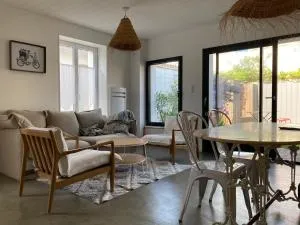 Charmante maison à l'île de Ré au calme, avec jardin et deux vélos - آر أو رْ