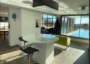 Villas Sejour Raffine et Confortable a Magnac Bourg : photos des chambres