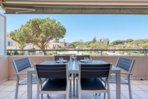 T2 in Lavandou - Residence with Swimming Pool