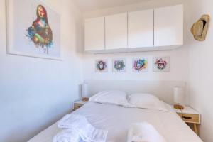 Lavandou - T2 in the city center - 200 m from the sea