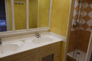 Hotels Domaine La Grande Bruyere : Chambre Double