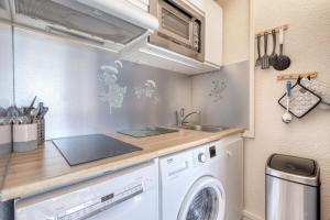 T3 duplex 18m2 terrace with sea view close to the beach