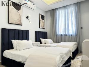 Kease Malqa - Royal Blackness