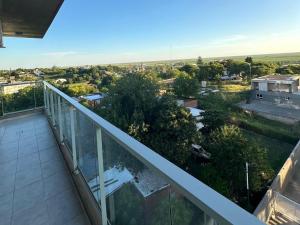 Cómodo departamento a metros del río