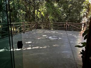 Linda casa com cachoeira privativa, próximo a praia e para até 20 pessoas