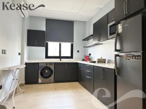 Kease Malqa - Royal Blackness