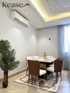 Kease Malqa - Royal Blackness