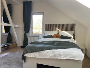 Gemütliches Mansarden-Apartment mit 2 Schlafzimmern & separater Küche