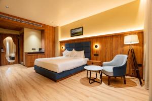 The White Rock Inn & Dine