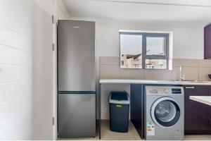 Elegant Retreat 2 Bedroom 1 Bathroom Sleeps 4