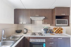 Elegant Retreat 2 Bedroom 1 Bathroom Sleeps 4