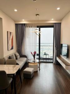 BEN HOMESTAY - Masteri B Vinsmart, căn hộ view hồ và thành phố thoáng