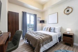 Furnished Studio in Cebu IT Park with WiFi, Netflix and Pool Access
