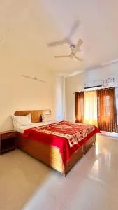 aditya palace orchha - Orchha