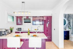 Stunning Marina & Sea Views Relax in Amarilla Golf LBR638