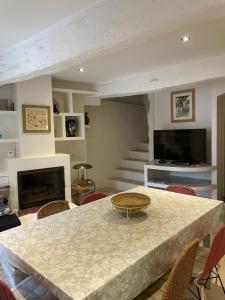 Maison de village 3 chambres avec petite terrasse