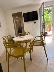 One-bedroom Suite - Themelio Suites - Acropolis Area