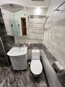 Budapest Central Cozy Studio w Working Space and WiFi