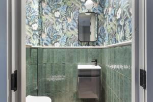 Modern Flat for 4 ppl - 1min to Russel Square Tube