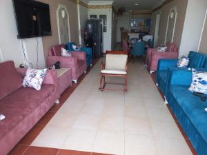 شقة فندقية على البحر مباشرا 2