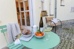 WEINQUARTIER NAUMBURG Lindenring 45 qm 2 SZ Altstadt Kaffee Küche