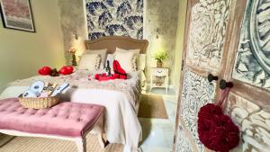 Wehostcostaluz Le Petit Palace Catedral con parking gratuito