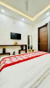 Hotel Ashram View Just 10 Minute Away Form Nizamuddin Railway Station