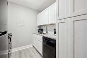 Brentwood C3 I Cozy & Comfy I 2Bd I Free Parking