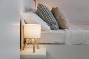 New Collection - Apartment Suite with Terrace - Isola District near Metro