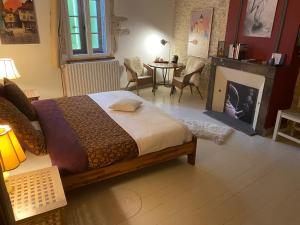 B&B / Chambres d'hotes Chambre d'Hotes les 3 Cochons d'Olt : photos des chambres