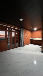 adams apple homestay