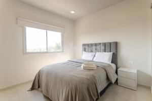 Modern 2 bedroom apt in Mburicao neighborhood