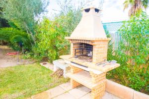 Sunny villa with private pool, AC and WIFI