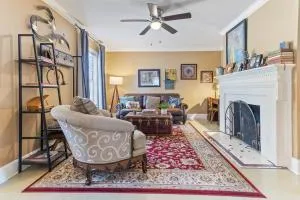 Hunsucker's Place Downtown Greensboro - Graham