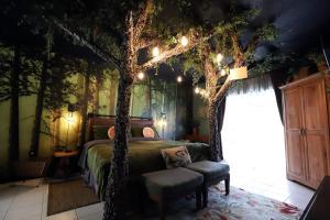 Waterfront 6-Bedroom Wizarding Villa in Lake Berkley Near Universal Studios Harry Potter