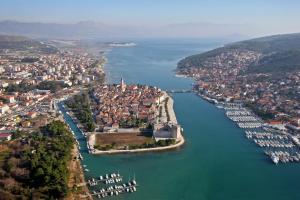 Apartment in Slatine with sea view, terrace, air conditioning, WiFi 5130-2