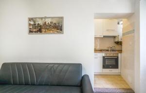 2 Bedroom Cozy Apartment In Taggia